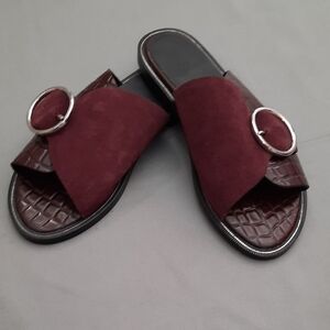 Elegant Burgundy Slide Sandals - New Without Tags - Size 7.5"